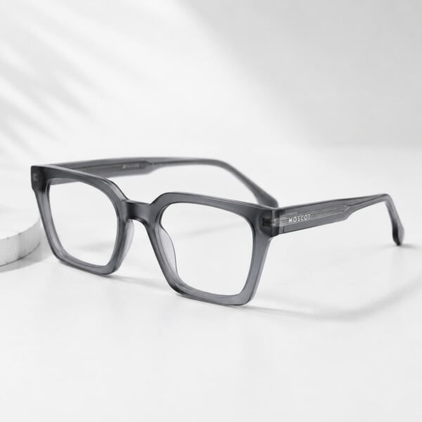 Minimalist Ash Specs