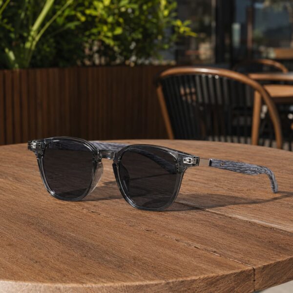 Round Gaze Photo-Bluecut (RGA503)
