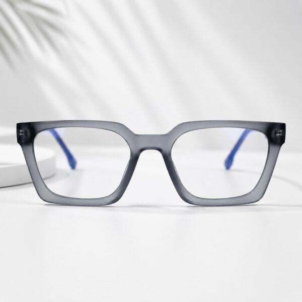 Minimalist Ash Specs