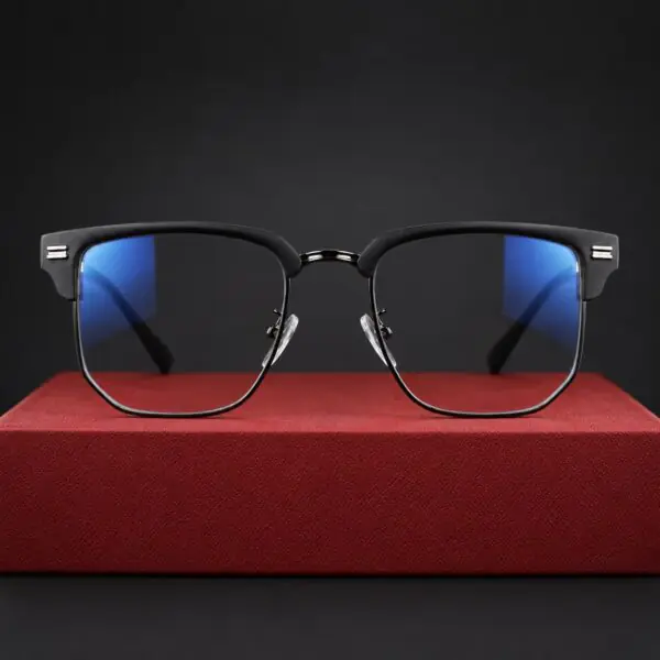 Stylish bluecut